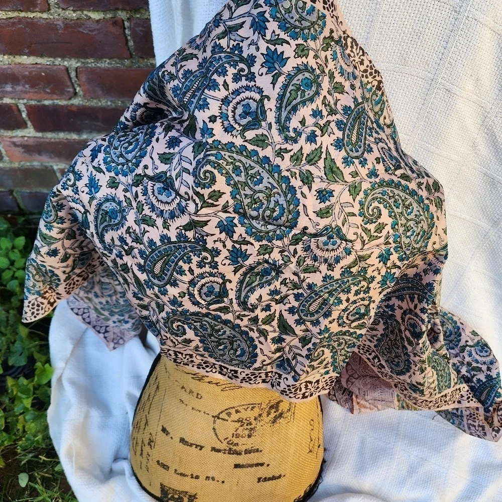 Vintage Majelli Silk Paisley‎ Scarf